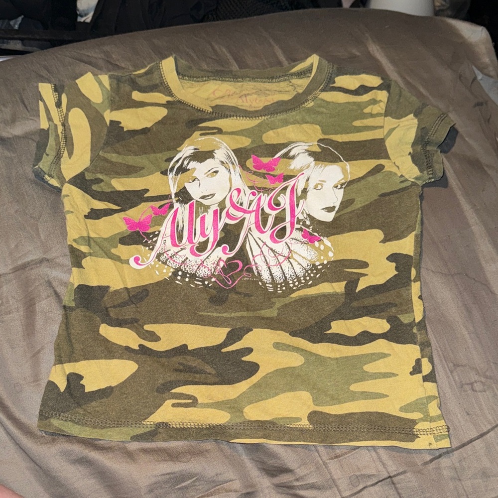 Vintage & Very Rare Aly & AJ T-Shirt Girls!!!